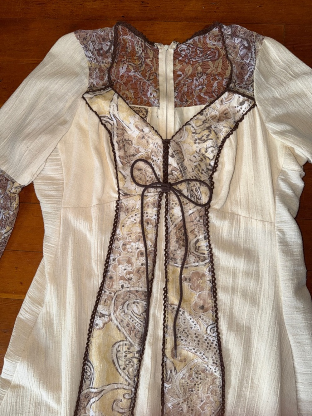 Vintage Gunne Sax Boho Cream Maxi Dress with Paisley Trim // size 6 or 8 Prairie - Picture 5 of 6